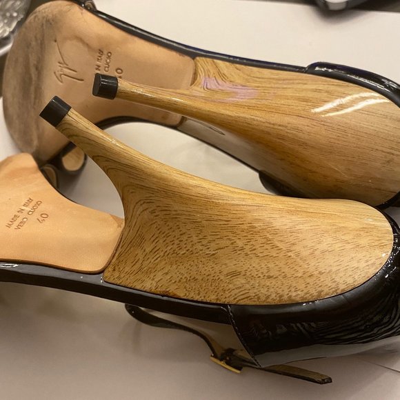 Giuseppe Zanotti Patent Leather Sandal - Picture 7 of 15